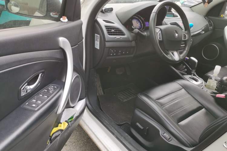 Used Renault Fluence 2015 2.0L Fashion Edition
