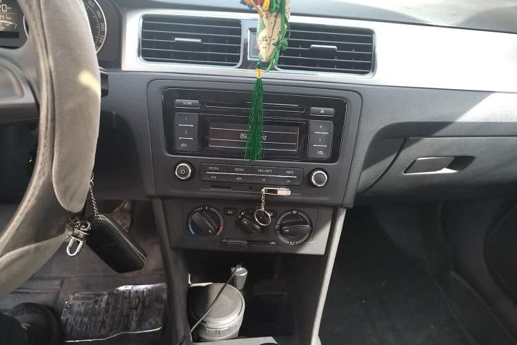 Used Skoda Rapid Spaceback 2014 1.6L Manual Enjoyment Edition
