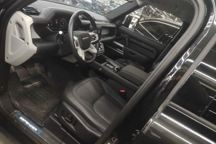 Used Land Rover Defender 2024 110 3.0T P400 XS
