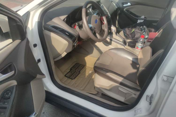 Used Ford Focus 2012 Hatchback 1.6L Automatic Fashion Edition