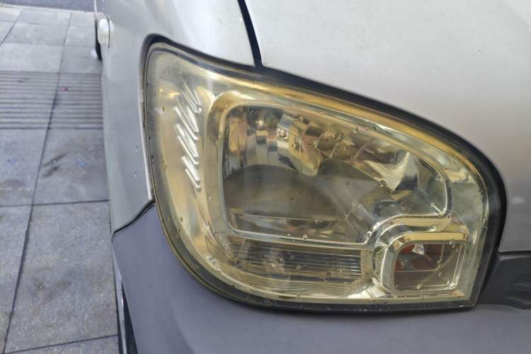 Used Wuling Zhiguang 2015 1.2L Practical LS-I Model Right Front Headlight