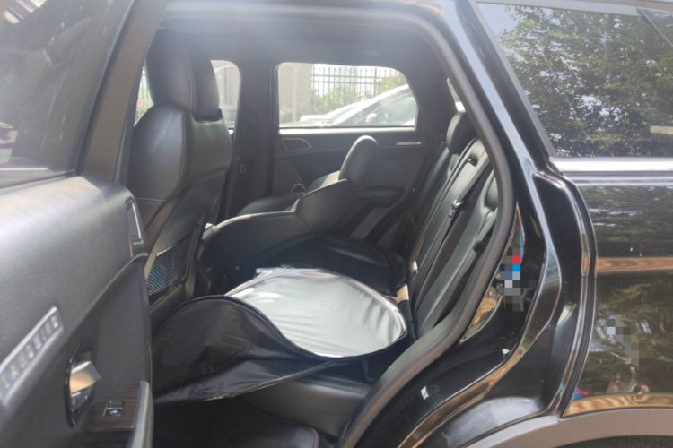 Used Land X7 2015 2.0T Panoramic Prestige Edition
