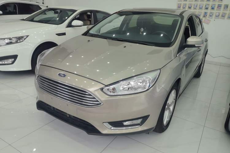 Used Ford Focus 2015 Sedan EcoBoost 180 Automatic Elite Model