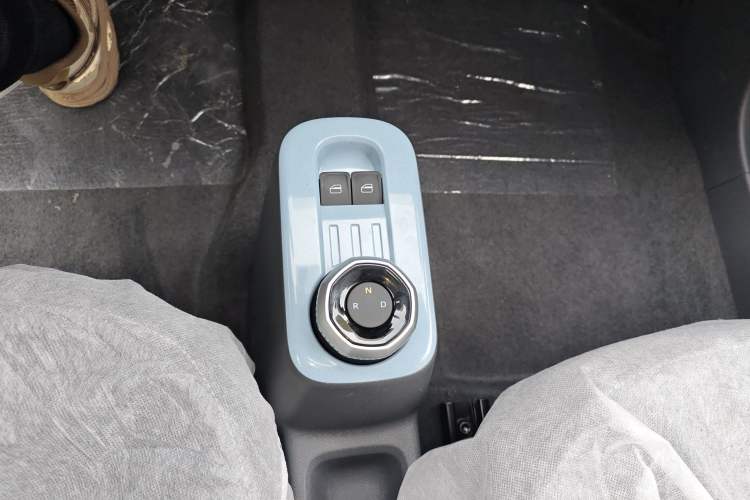 Used Geely Galaxy Panda 2024 Panda Mini 200km Endurance Bear
