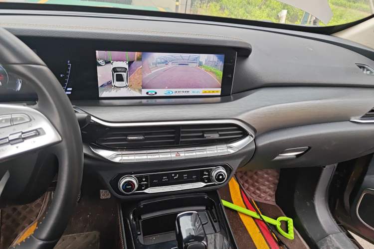 Used Bestune T77 2020 PRO 280 TID Automatic Luxury Model Audio And AC Panel