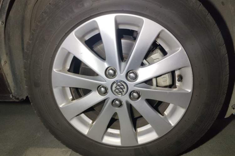 Used Buick GL8 2018 28T Luxury Model China VI Standard Right Front Wheel Hub