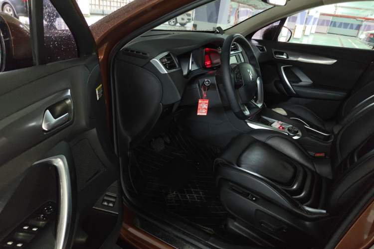 Used DS 6 2016 1.6T Luxury Edition THP160 Driver Seat