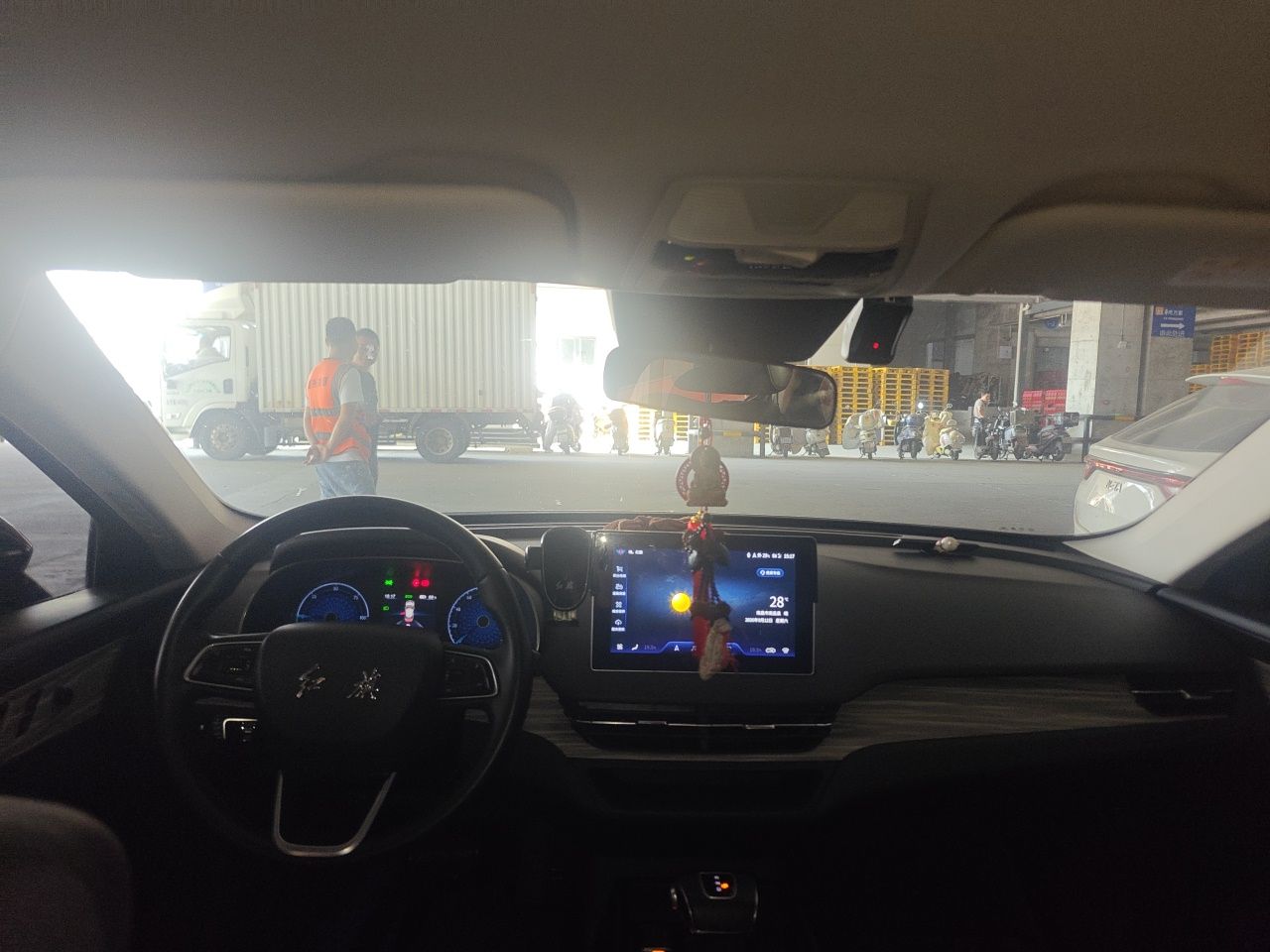 Hongqi E-QM5 2023 560km PLUS — снимка 18