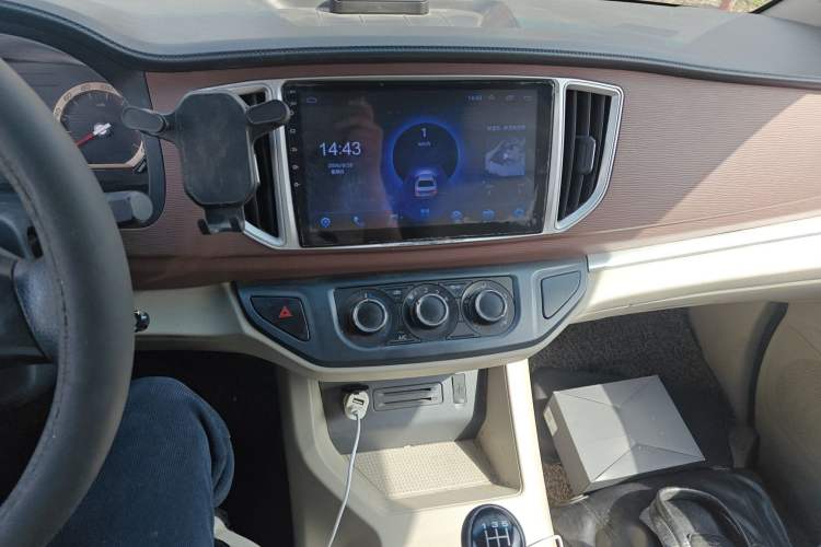 Used FORTHING Lingzhi 2019 M5L 1.6L 7-Seater Standard Model China VI
