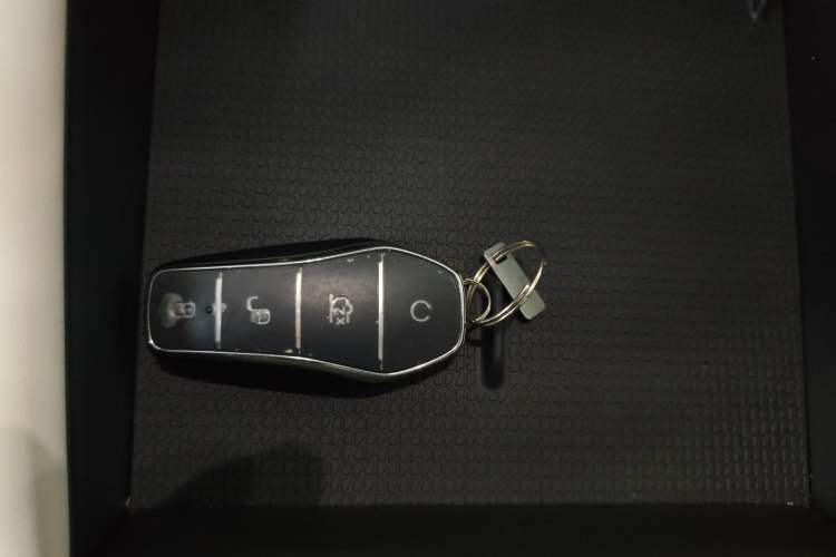 Used BYD Yuan UP 2025 Intelligent Driving Version 401 KM Dynamic Edition Vehicle Key