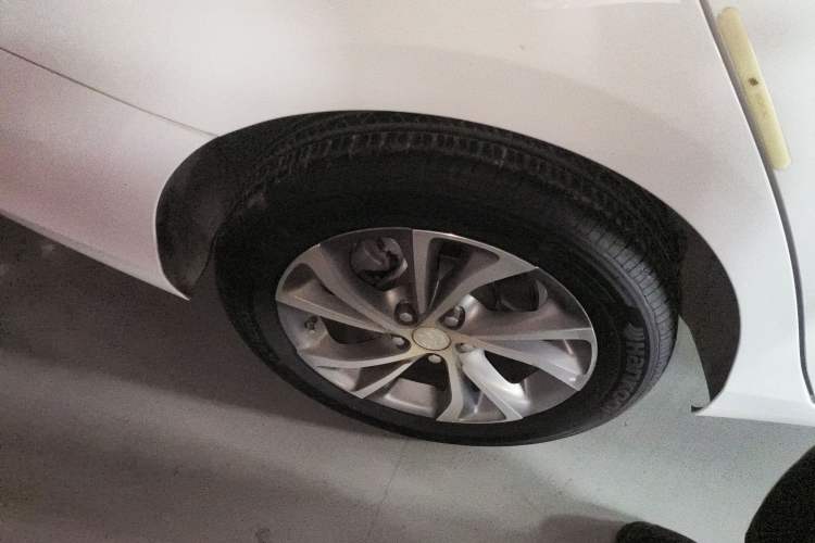 Used Buick Verano 2023 Pro Enjoyment Edition Right Rear Wheel Hub