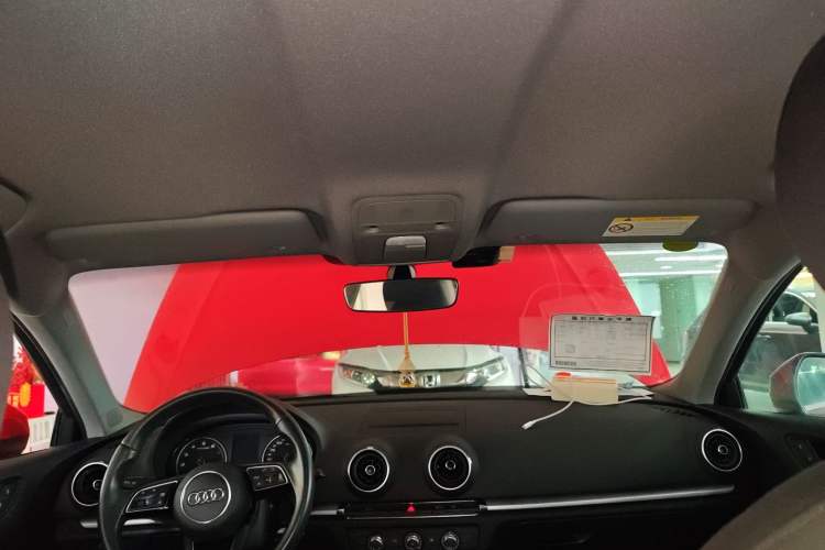 Used Audi A3 2019 Sportback 35 TFSI Ambition China VI Headliner