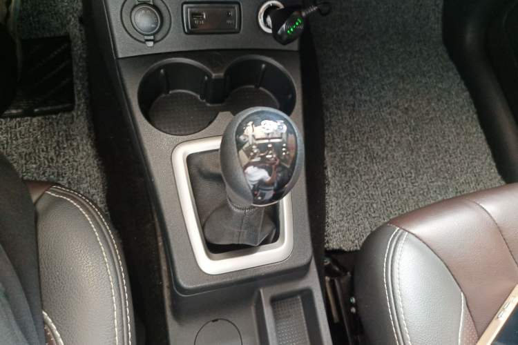 Used Dongfeng Fengon 330 2019 1.5L 330S Manual Comfort Version China VI Standard
