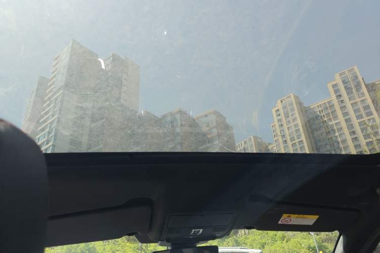 Used Land Rover Discovery Sport 2020 249 PS R-Dynamic Performance Tech Edition 5 Seats Headliner