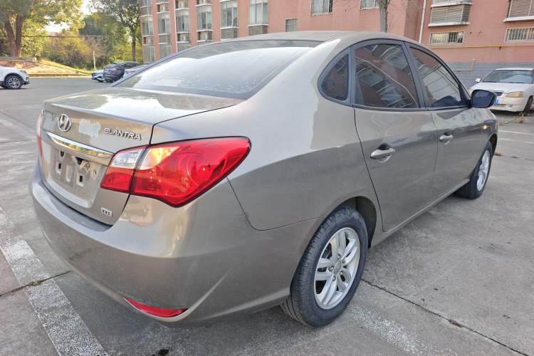 Used Hyundai Celesta 2015 1.6L Manual Comfort Model
