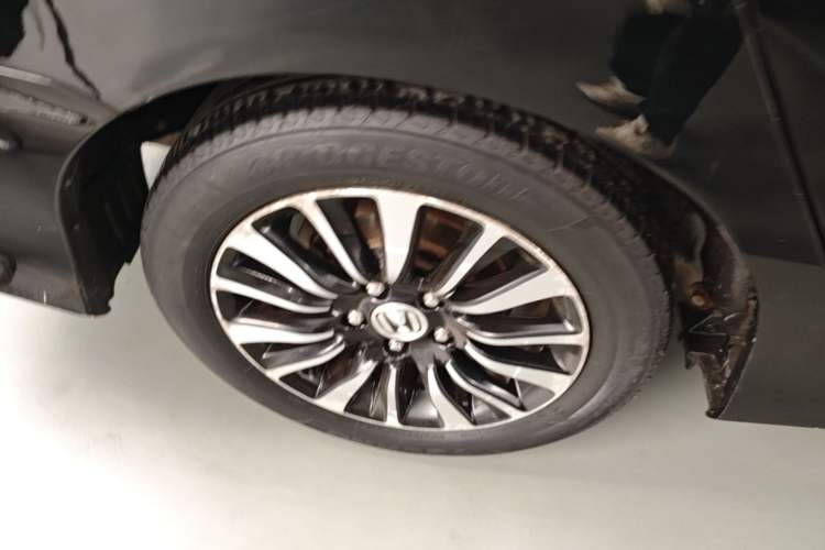 Used Honda Crider 2015 1.8L automatic luxury edition