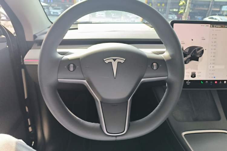 Used Tesla Model Y 2023 Rear-Wheel-Drive Version Steering Wheel