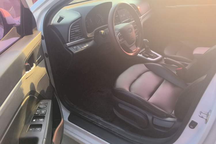 Used Hyundai Elantra (6th Generation / Lingdong) 2016 1.6L Automatic ZhiXuan – Elite Version
