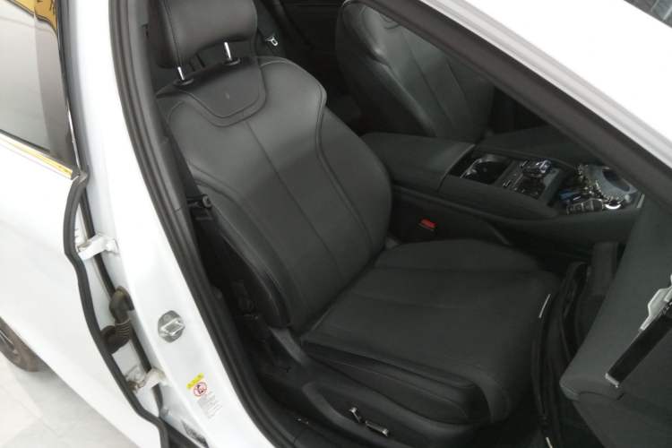 Used BYD Qin L 2025 DM-i Smart Drive 120KM Superior Model
