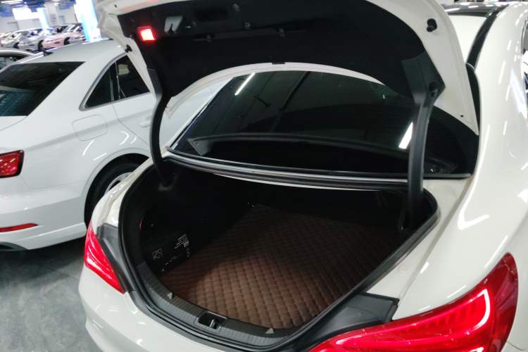 Used Mercedes-Benz CLA 2014 CLA 260 4MATIC Trunk