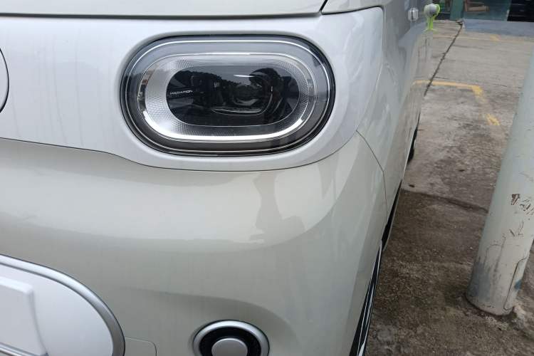 Used Wuling Hongguang MINIEV 2024 3rd Generation 215km Youth Edition Left Front Headlight