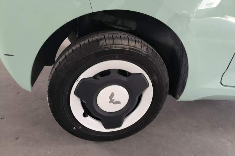 Used Wuling Hongguang MINIEV 2024 3rd Generation 215km Youth Edition Right Rear Wheel Hub