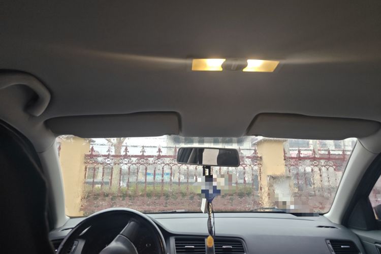 Used Volkswagen Lavida 2013 Revised Classic 1.6L Manual Fashion Edition