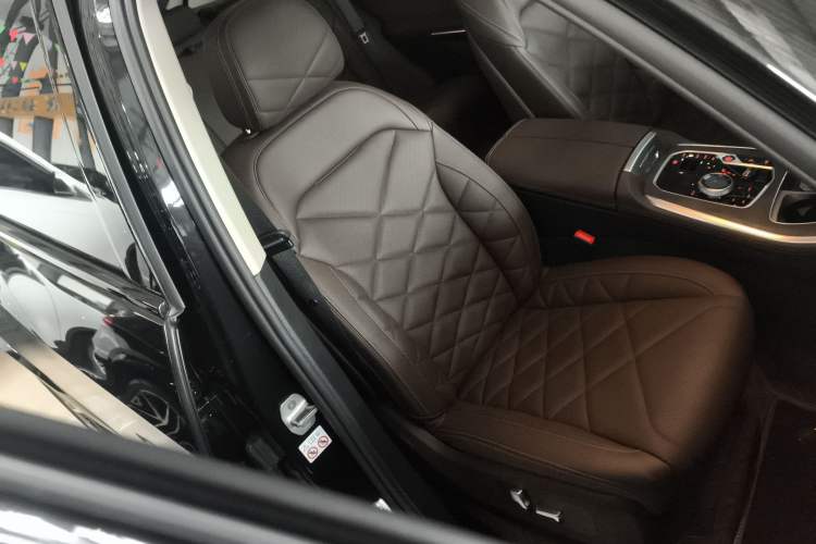 Used BMW X5 2023 xDrive 30Li Luxury M Sport Night Edition Package