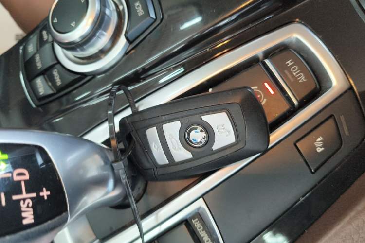 Used BMW 5 Series 2017 520Li Elegant Edition
