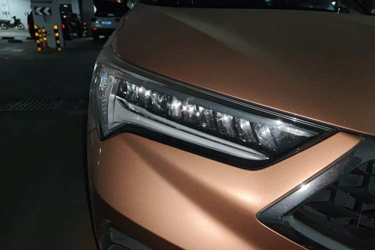 Used Acura CDX 2016 1.5T Two-Wheel Drive Deluxe Edition Right Front Headlight