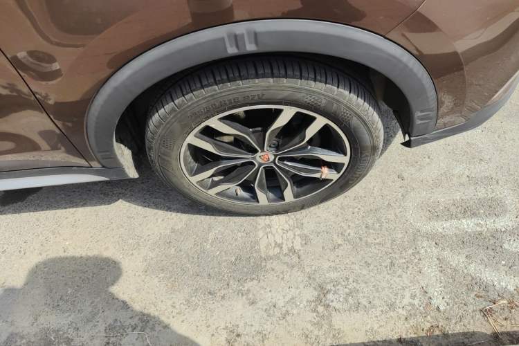 Used Roewe RX5 2016 20T Two-Wheel Drive Automatic Internet Smart Edition
