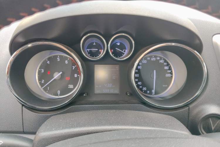 Used Changan CS35 2016 1.6L Automatic Luxury Model China V Standard