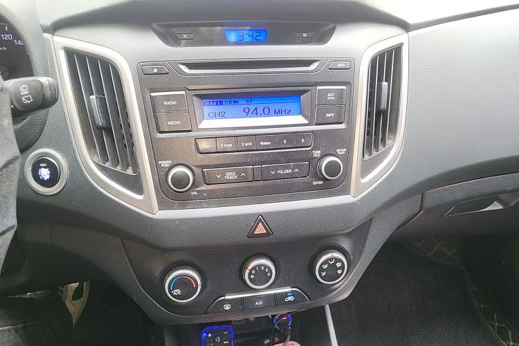 Used Hyundai ix25 2015 1.6L Automatic Two-Wheel Drive Smart GLS Trim
