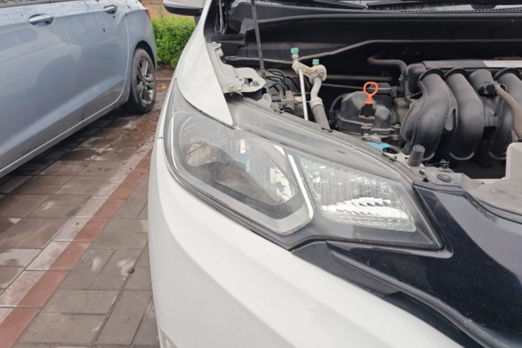 Used Honda Fit 2014 1.5L LX CVT Comfort Model Right Front Headlight