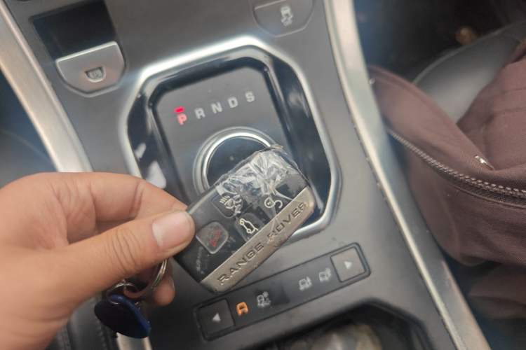 Used Land Rover Range Evoque 2017 2.0T SE Smart Glow Edition
