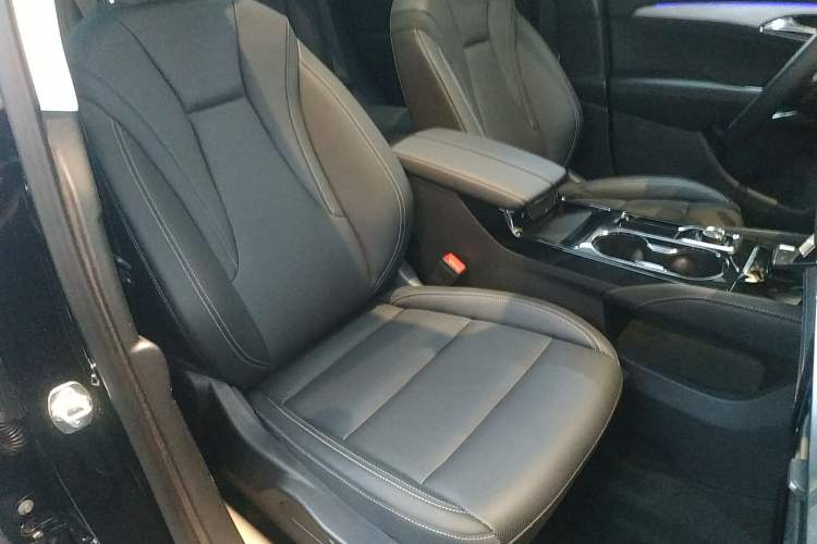 Used Buick Envision 2025 25T Entry-Grade Platinum Edition