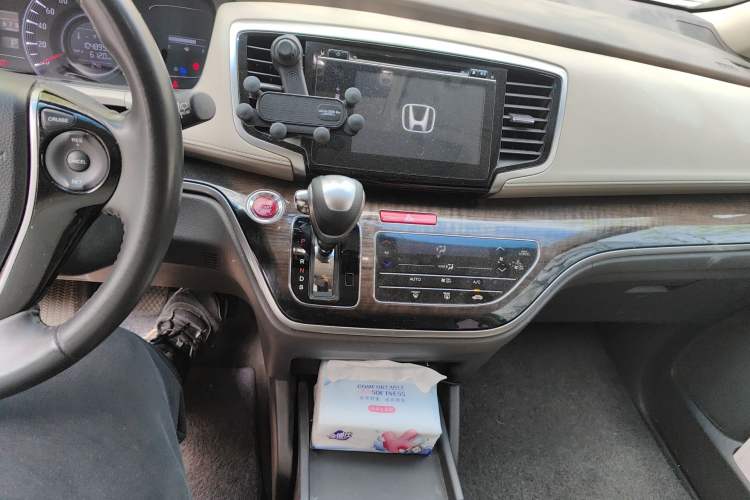 Used Honda Odyssey 2015 Updated Version 2.4L Smart Edition
