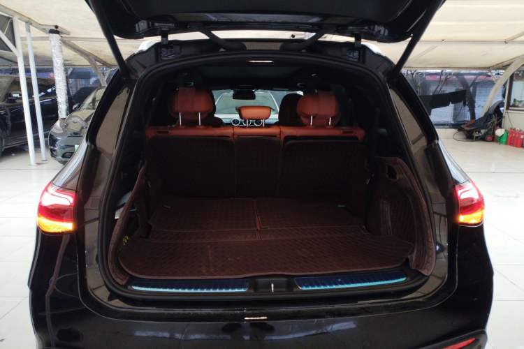 Used Mercedes-Benz GLC 2023 GLC 260 L 4MATIC Luxury 7-Seater