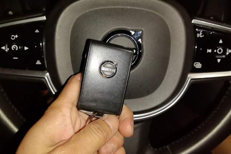 Used Volvo XC90  Vehicle Key