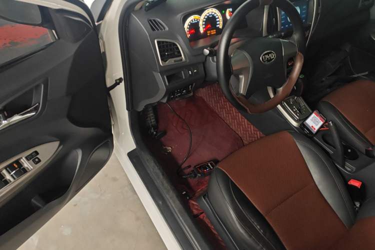 Used BYD F3 2015 Energy-Saving Edition 1.5L Automatic Luxury Model
