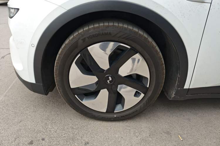 Used ONVO L60 2024 60 kWh Rear-Drive Version