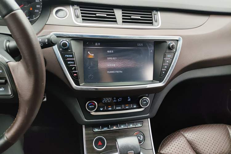 Used Land X7 2015 2.0T Panoramic Prestige Edition