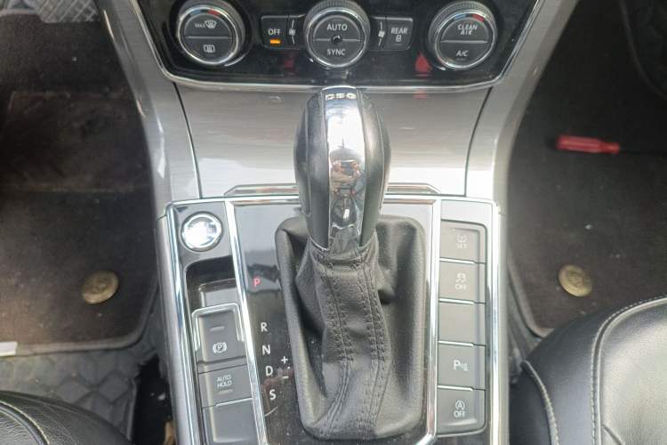 Used Volkswagen Passat 2017 280TSI DSG Luxury Edition
