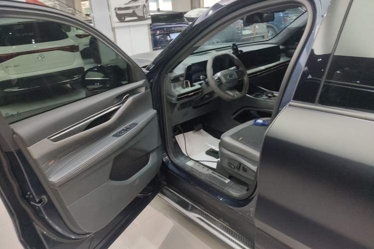 Used Ford Edge 2023 Edge L 2.0T EcoBoost E-Hybrid Four-Wheel Drive Seven-Seat Supreme Model