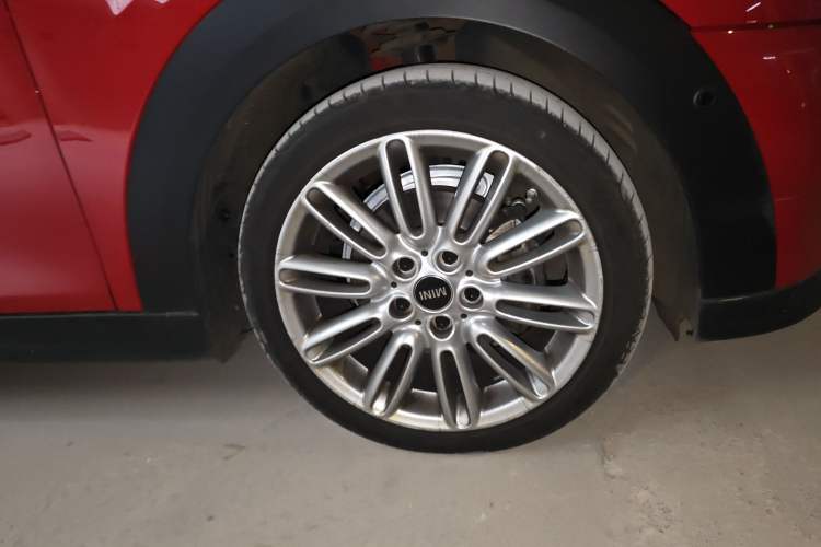 Used MINI MINI 2022 Updated 1.5T COOPER Classic Edition Five-Door Version
