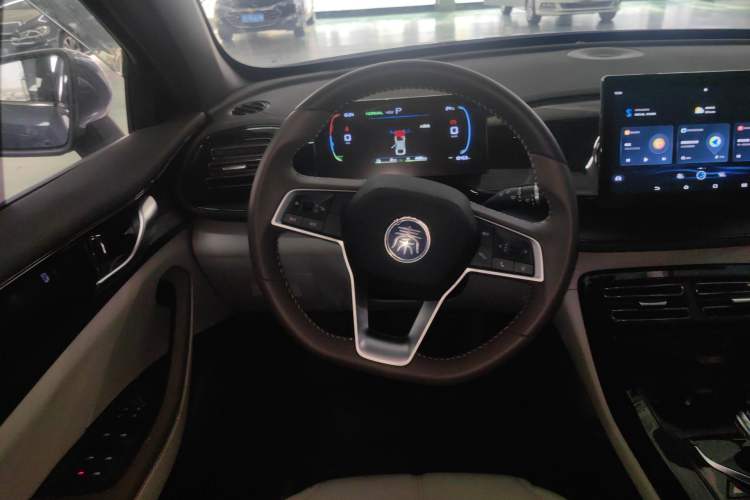 Used BYD Qin PLUS 2024 HONOR Edition DM-i 55KM Leading Model Steering Wheel