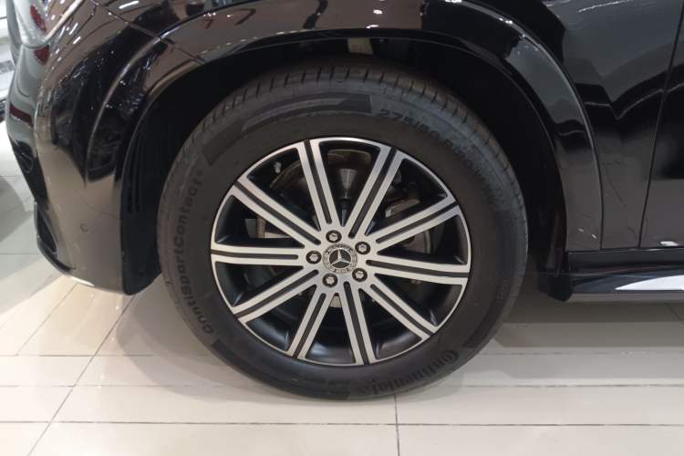 Used Mercedes-Benz GLE 2024 Refreshed GLE 350 4MATIC Stylish Edition Exterior 4