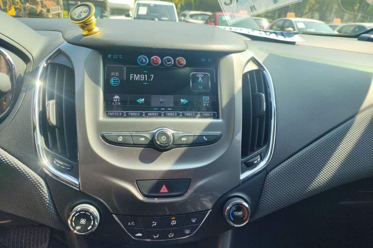 Used Chevrolet Cruze 2017 1.5L Automatic Pioneer Sunroof Edition