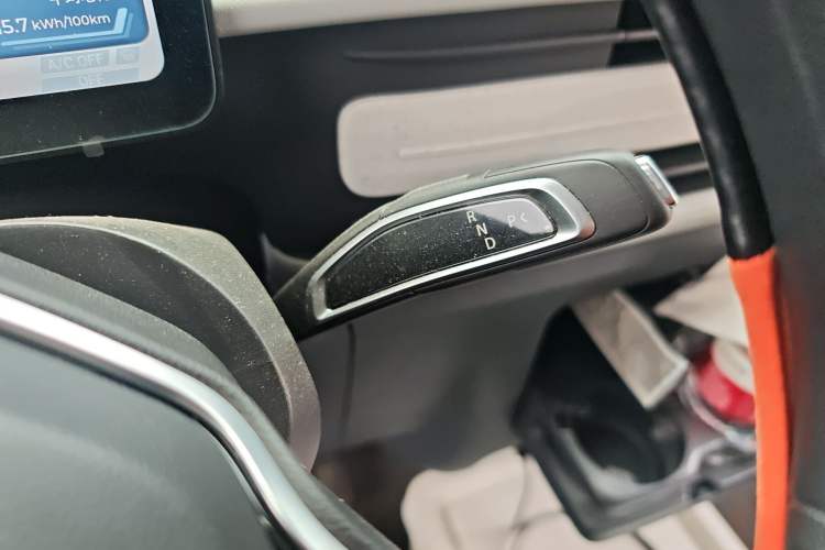 Used SAIC MAXUS Dana V1 2025 Low-Roof Multi-Function Version 42 kWh Gear Lever