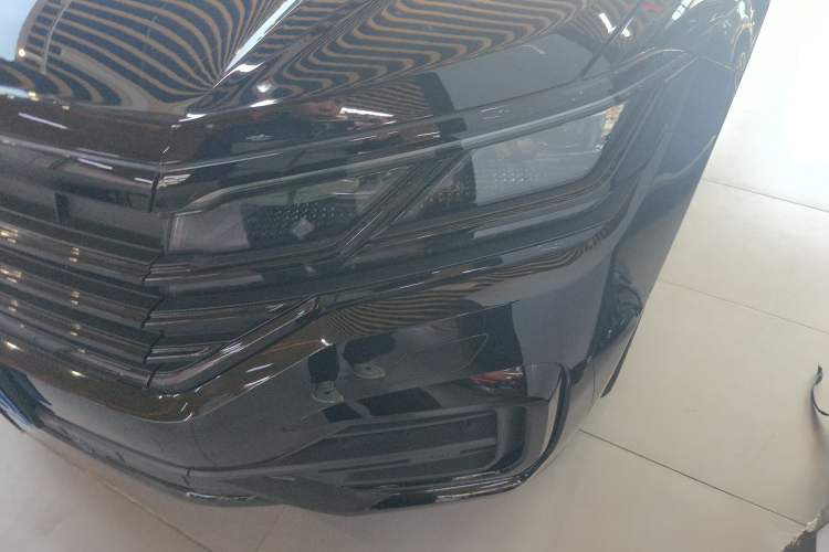 Used Volkswagen Touareg 2023 3.0 TSI Luxury Edition Obsidian Black Sport Package